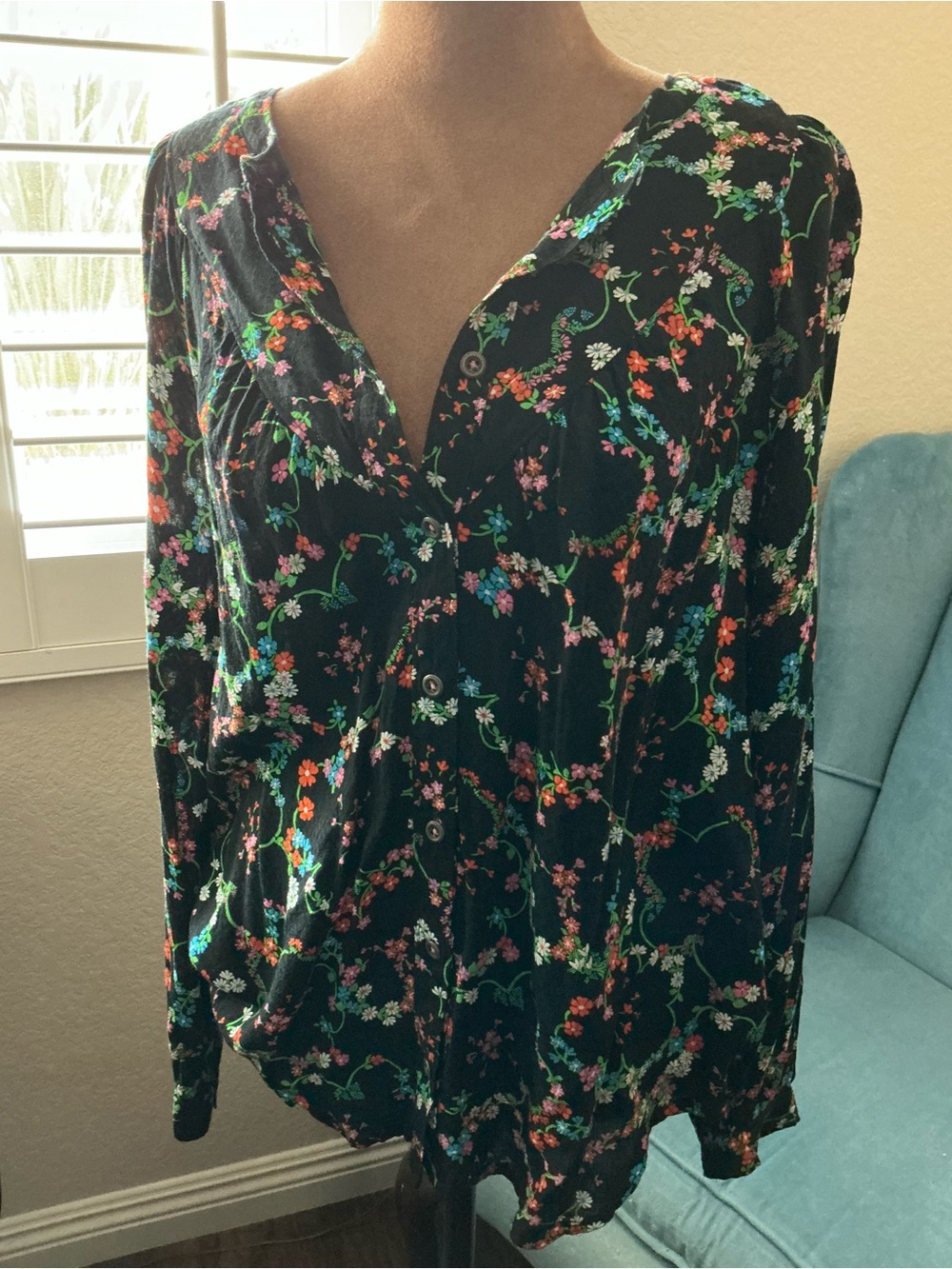 Anthropologie Maeve Black Floral Button-Down Blouse